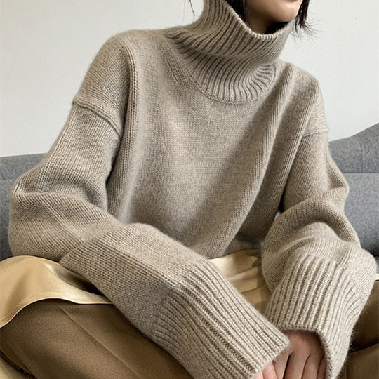 Damen gemütlicher Rollkragenpullover aus feinem Strick EB