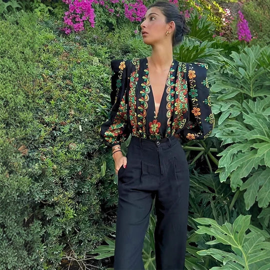 Damen Zweiteiliges Outfit mit kurzem Oberteil und floralem Maxirock EB