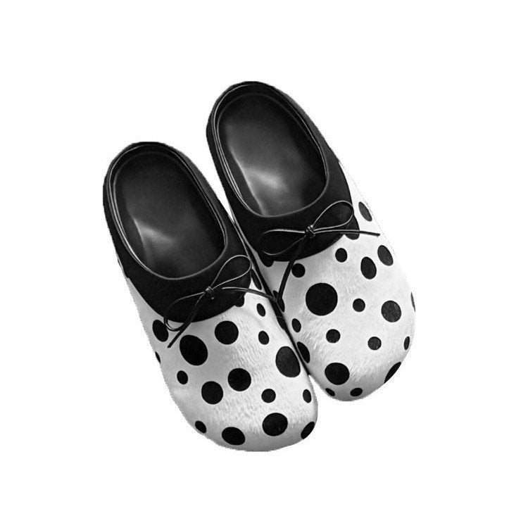 Damen bequeme Pantoletten mit trendigem Punktedesign EB