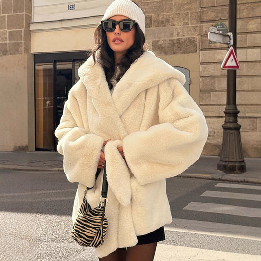 Damen Oversized Kuscheljacke mit Gürtel und hohem Kragen EB