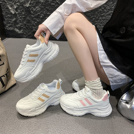 Damen Sportliche Sneakers mit dämpfender Sohle und modischen Akzenten EB