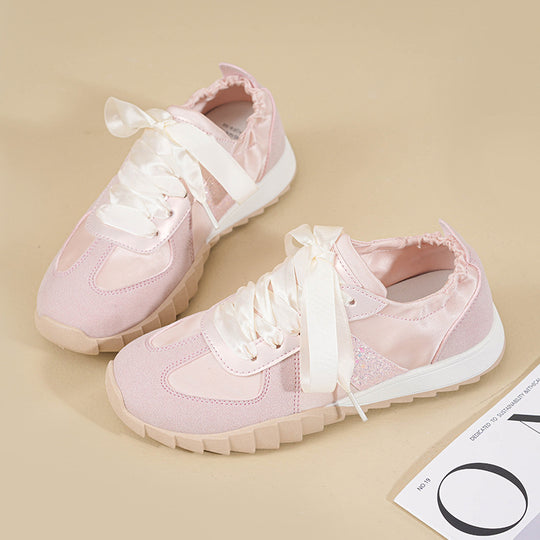 Damen Sneakers mit glänzenden Schnürsenkeln und atmungsaktivem Mesh-Obermaterial EB