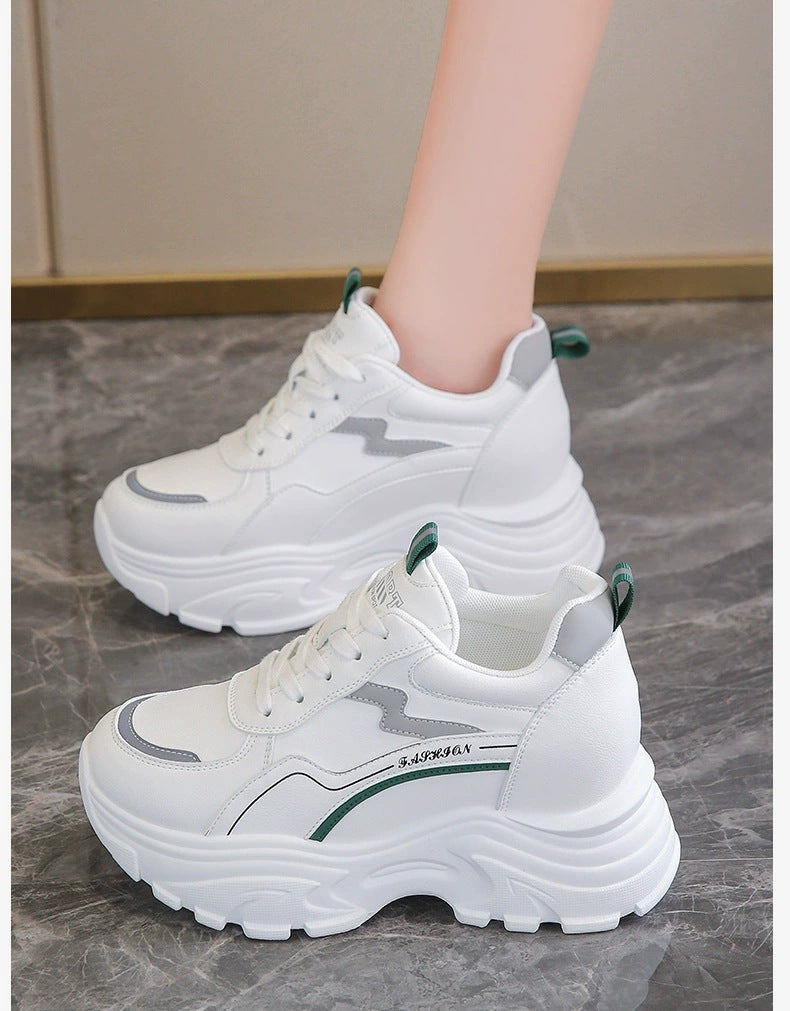 Damen Sportliche Plateau-Sneaker mit innovativer Dämpfung und modischem Design EB