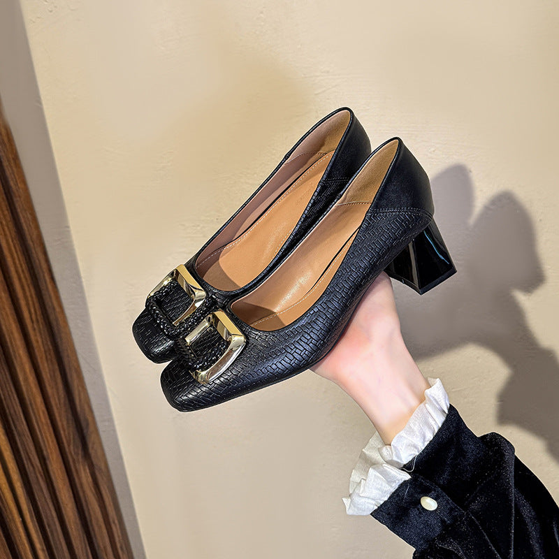 Damen Bequeme Pumps mit elegantem quadratischem Zehenbereich und luxuriösem Schmuckdetail EB