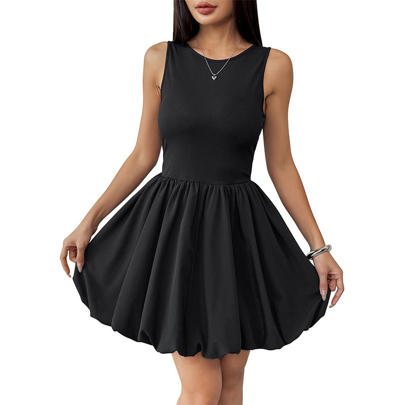 Damen Sommerliches Minikleid mit figurbetontem Oberteil und schwingendem Rock EB