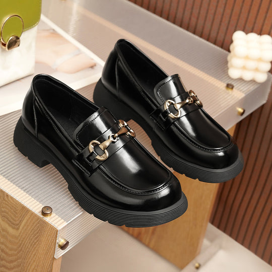 Damen Elegante Loafers mit robustem Blockabsatz und modischem Kettendetail EB