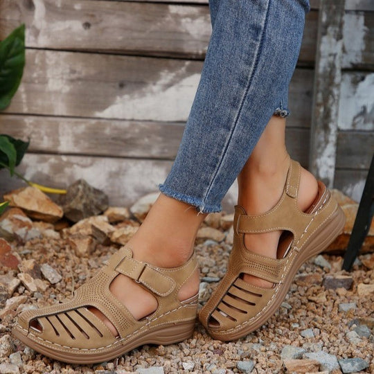 Damen komfortable Clogsandalen mit verstellbarem Riemen EB