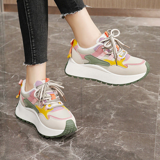 Damen Sportliche Sneaker mit atmungsaktiven Obermaterialien und isolierendem Innenfutter EB