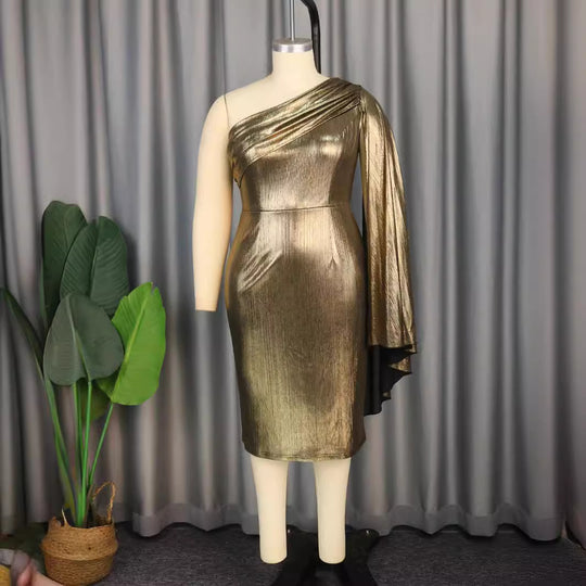 Damen Elegantes Ein-Schulter Kleid mit glänzender Stoffstruktur EB