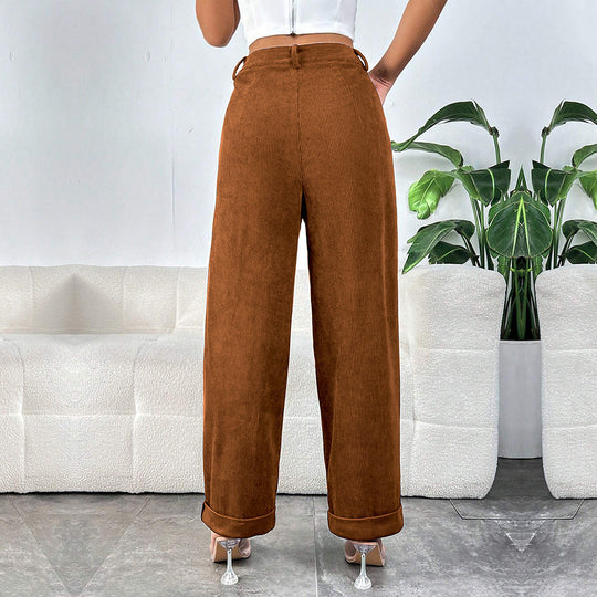 Damen hochgeschnittene Cordhose mit weitem Bein, Bundfalten und umgeschlagenem Saum Eichborn Berlin