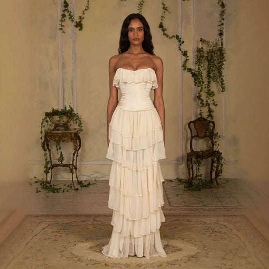 Damen Elegantes, schulterfreies Maxikleid mit fließenden Rüschen EB