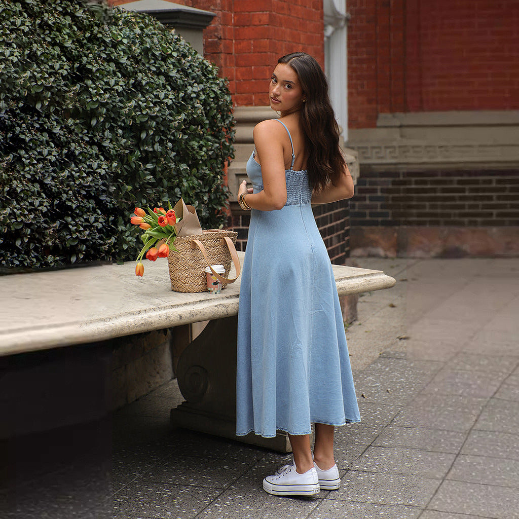 Damen Maxikleid im Denim-Stil mit tailliertem Schnitt und Spaghetti-Trägern EB