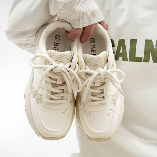 Damen Sportliche Sneakers mit ergonomischem Dämpfungssystem und atmungsaktiver Oberfläche EB