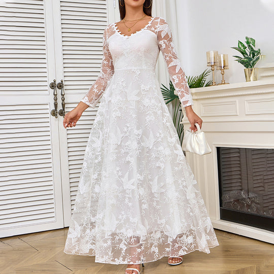 Elegantes Damen Hochzeitskleid mit Spitzenverarbeitung & voluminösem Rock für Hochzeit | EB