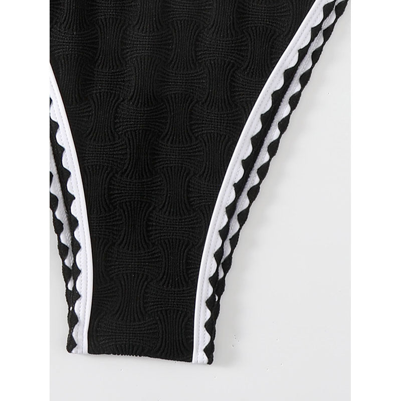 Damen Bikini-Set mit strukturiertem Oberteil und hoch geschnittenem Unterteil EB