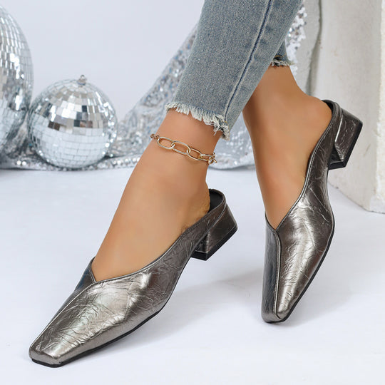 Damen Mules mit spitzem Fuß und glänzender Oberfläche EB
