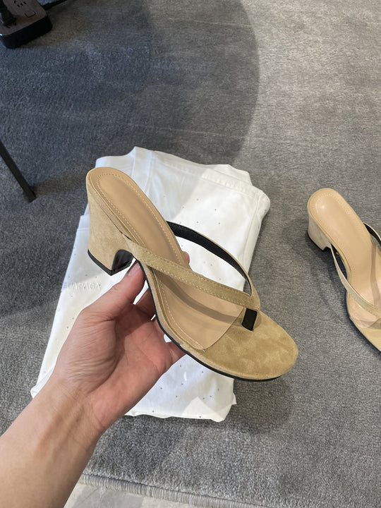 Damen Zehentrenner mit elegantem Design und komfortablem Fußbett EB