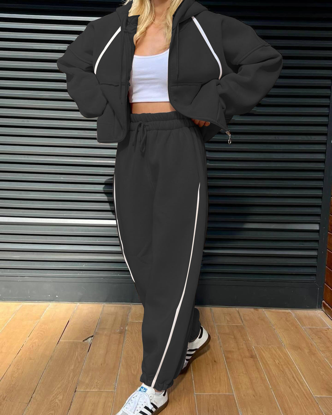 Damen nan kurzes Zip-Hoodie und Highwaist Jogginghose Set mit elastischem Komfortbund und seitlicher Paspel EB