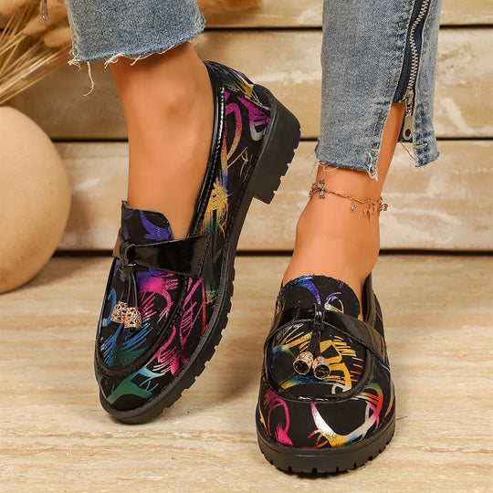Damen Elegante und modische Mokassins mit glänzendem Schmuckdetail EB
