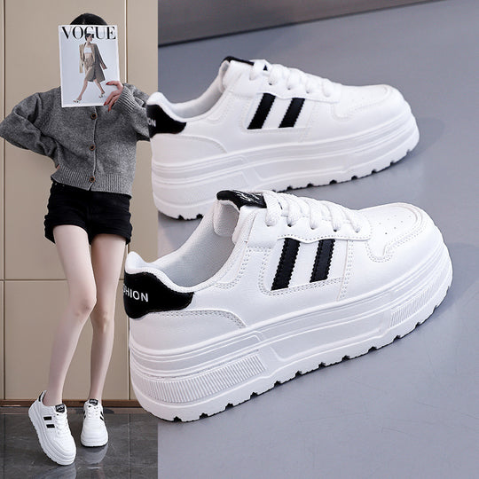 Damen Sneaker mit hohem Plateau und atmungsaktiver Oberfläche EB