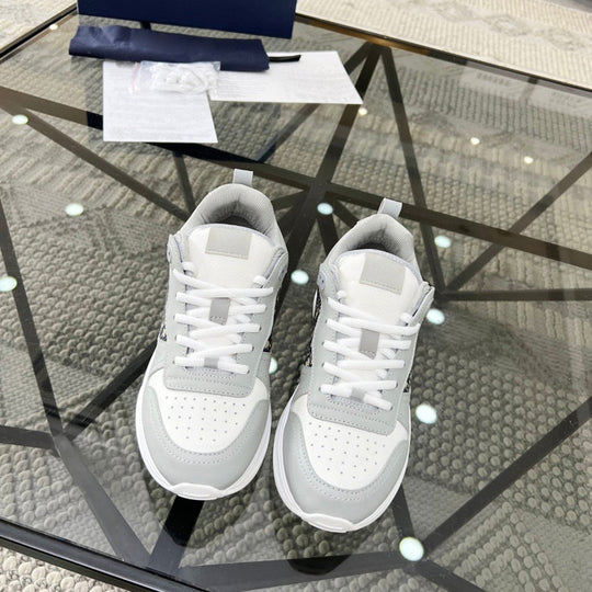 Damen Lifestyle Sneakers mit atmungsaktiver Mesh-Oberfläche und dämpfender Sohle EB