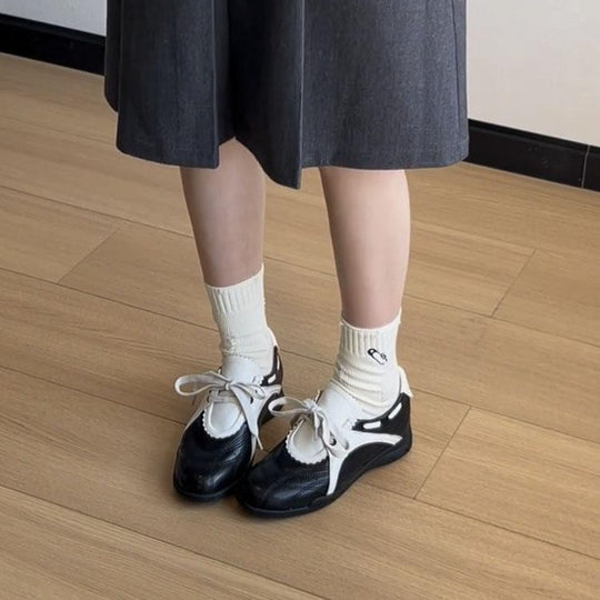 Damen Sneakers mit eleganter Schnürung und modischem Lagenlook EB