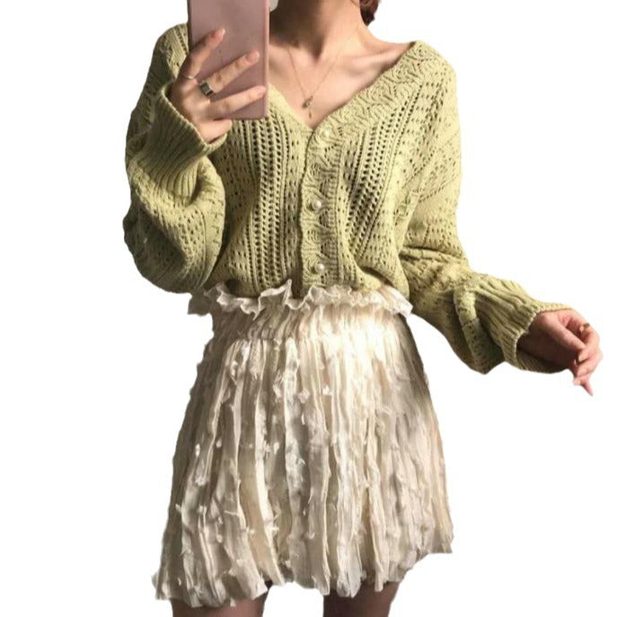 Damen Grobstrickpullover mit modischem V-Ausschnitt und Knopfdetails EB