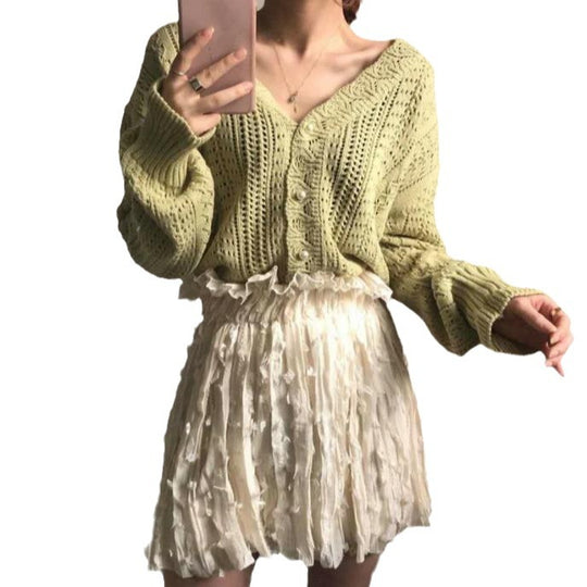 Damen Grobstrickpullover mit modischem V-Ausschnitt und Knopfdetails EB