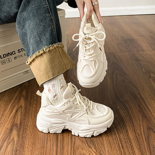 Damen Sportliche Sneakers mit verstärktem Dämpfungssystem und rutschfestem Profil EB