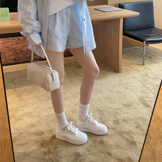 Damen Bequeme und stilvolle Sneakers im minimalistischen Design EB
