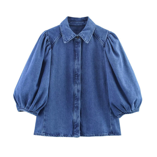 Damen luftige und strukturierte Bluse mit Balloonärmeln und weiten Jeans EB