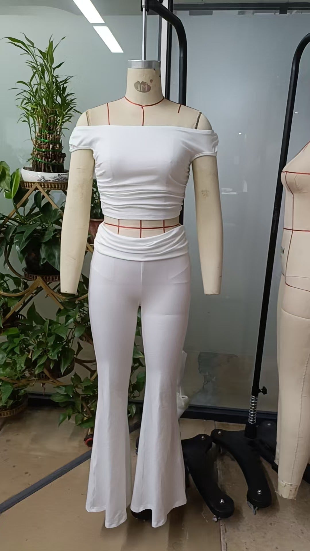 Damen Elegantes und figurbetontes Zweiteiler-Set EB