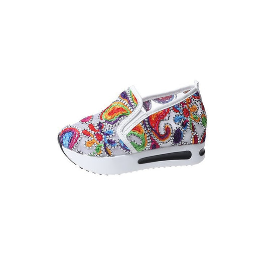 Damen Slip-On Keil-Sneaker mit besticktem Canvas-Obermaterial und luftgepolsterter Plateau-Sohle EB
