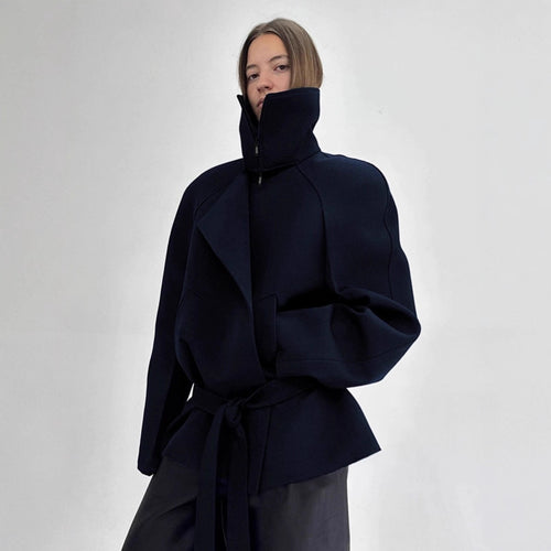 Damen Modische Jacke mit hohem Kragen und taillierter Silhouette EB