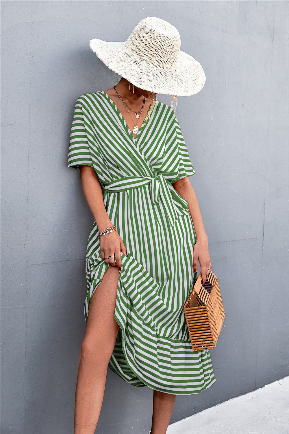 Damen Wickel-Kleid mit Streifenmuster und praktischen Bindegürtel EB