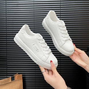Damen Sportliche Sneakers mit großzügiger Dämpfung und bequemer Passform EB