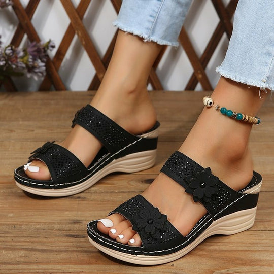 Damen modische Wedge-Pantoletten mit floralem Dekor EB