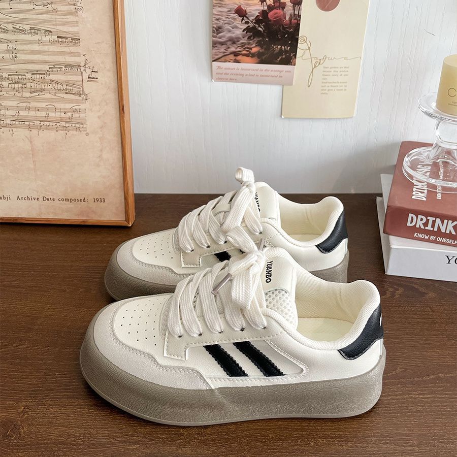 Damen Sportliche Sneakers mit atmungsaktiver Mesh-Oberfläche und modischem Design EB