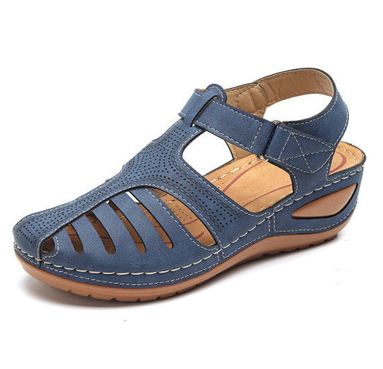 Damen Bequeme orthopädische Sandalette mit geschlossener Zehenpartie und verstellbarem Klettverschluss EB