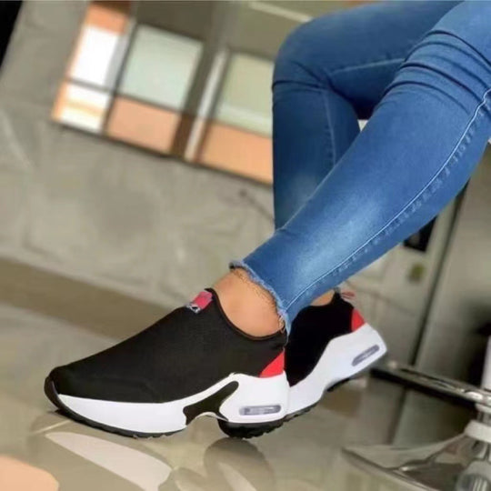 Damen Sneaker mit atmungsaktivem Obermaterial und stoßdämpfender Sohle EB
