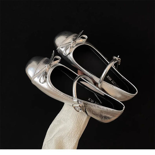 Damen Ballerinas mit zarter Spitzenapplikation und elegantem Riemen EB