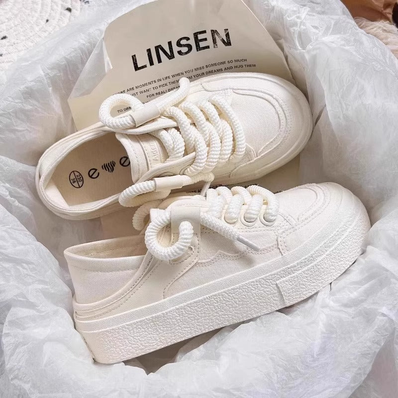 Damen Sportliche Sneakers im minimalistischen Design mit komfortabler Gummisohle EB