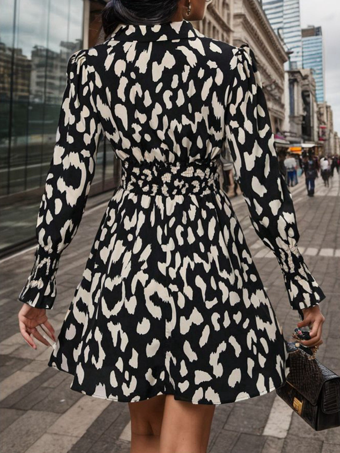 Damen langärmliges Kleid mit taillierter Passform EB