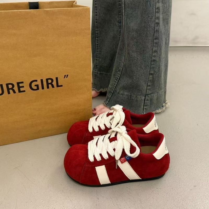 Damen Sportliche Sneaker aus weichem Wildleder mit breiten Schnürsenkeln und robustem Design EB