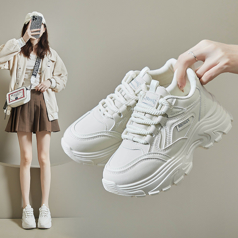 Damen Sportliche Sneakers mit dämpfender Sohle und trendigem Design EB