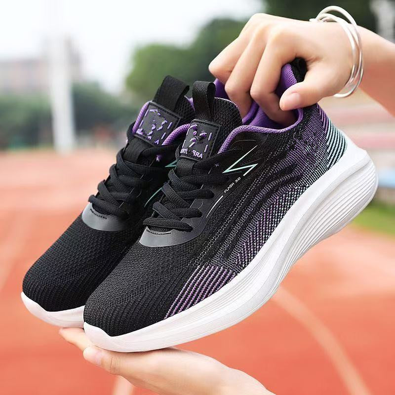 Damen Sportliche Lauf-Sneaker mit atmungsaktiver Oberflächenstruktur und stoßdämpfender Sohle EB