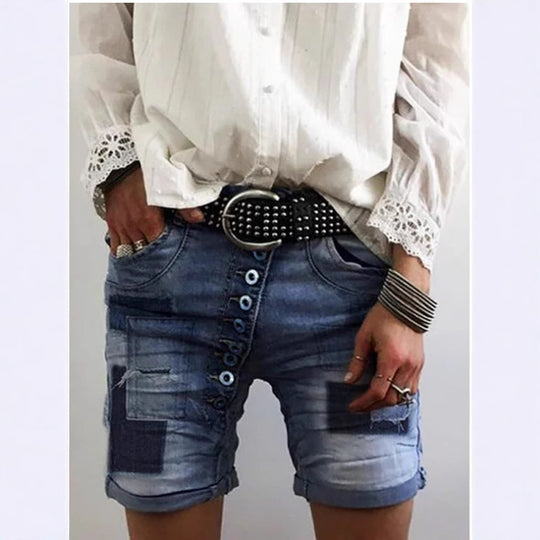 Damen modische Denim-Shorts mit funktionalen Taschen und distressed Akzenten EB