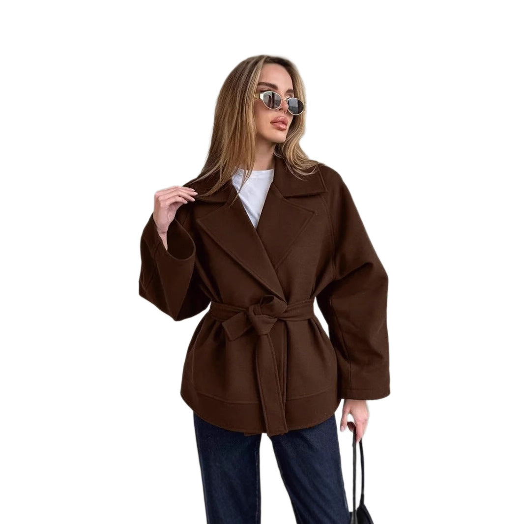Damen Modische Wickeljacke aus hochwertigem Material mit taillierbarem Gürtel EB