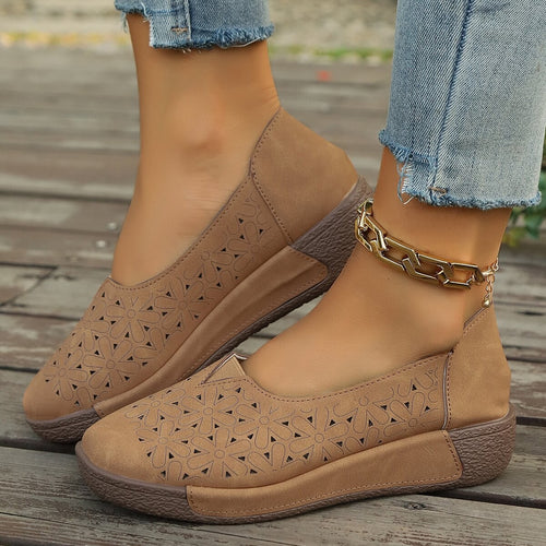 Damen Bequeme Slip-On Schuhe mit floraler Cut-Out-Optik EB