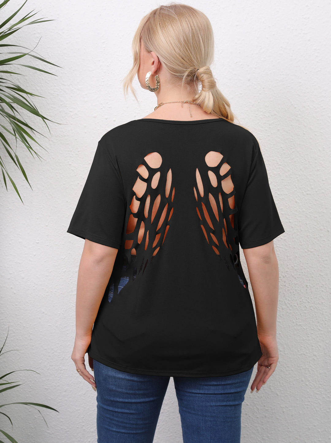 Damen angesagtes T-Shirt mit kreativen Ausschnitten EB